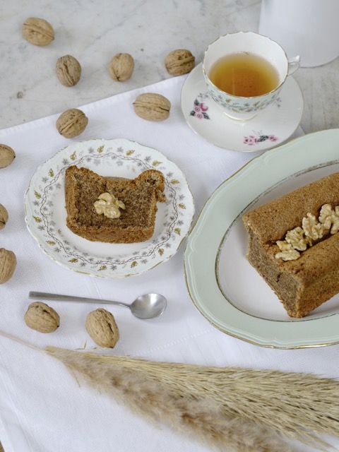 Cake moelleux aux noix sans gluten par Cerno