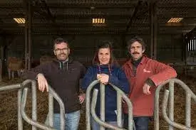 LA FERME DES LORIOTS LA FERME DES LORIOTS